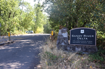 Sandy River Delta entrance sign – fee required